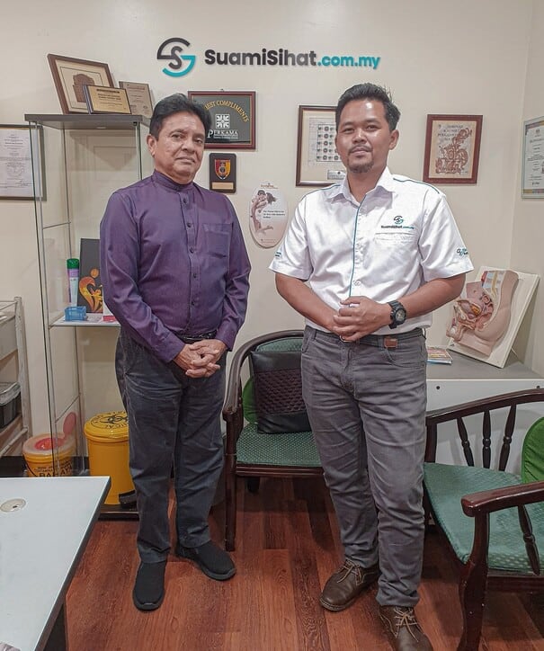 Adi & Dr Ismail Tambi di Klinik Damai