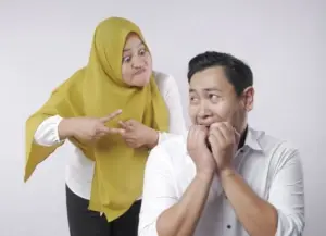 Isteri Kuat Ugut